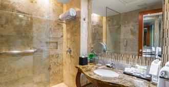 Sheraton Guayaquil Hotel - Guayaquil - Bathroom