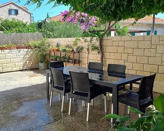 Apartments by the sea Postira, Brac - 9241 - Postira - Βεράντα