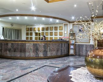 Canifor Hotel - Saint Paul’s Bay - Receptionist