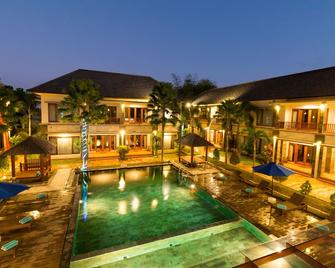 Vidi Boutique Hotel - South Kuta - Bể bơi