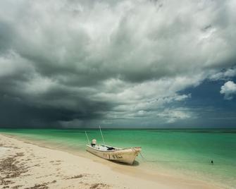 Casa Imox, Luxury Apartment - Holbox - Strand