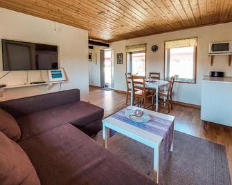 Awesome Home In Eldsberga With Kitchen - Eldsberga