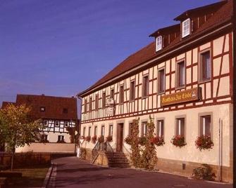 Hotel Zur Linde - Gädheim - Gebäude