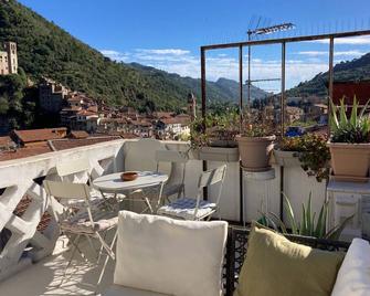 La Terrazza - Grandioser Blick Über Dolceacqua und das Castello Doria - Dolceacqua - Balcony