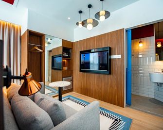 Airdence - קוטה קינבאלו - סלון