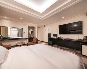 Nice Hotel - Uijeongbu - Habitación