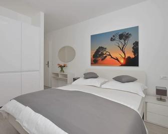 Villa Dalmatia Apartments - Brela - Bedroom