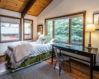Your Home Base For Adventure- In Town! - Jackson - Camera da letto