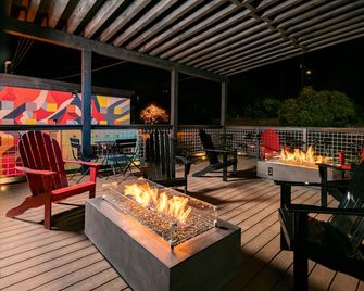 Hotel Mccoy Pullman - Art, Coffee, Beer, Wine - Pullman - Balkon