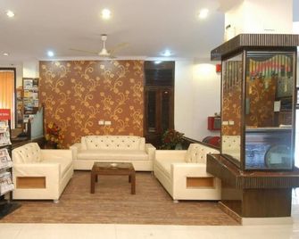 Hotel Welcome Palace - Agartala - Lobby