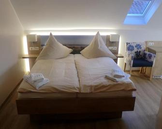Hotel Pension Am Hafen - Norddeich - Slaapkamer