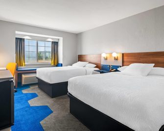 Microtel Inn & Suites by Wyndham Joplin - Joplin - Habitación