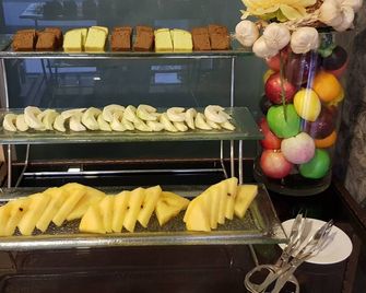 DeHome Boutique Hotel - קוצ'ינג - בופה