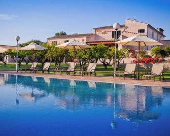 Finca Son Roig by Valentin - Porreres