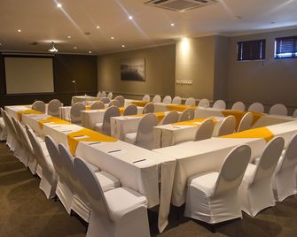 Cresta Riley's - Maun - Meeting room