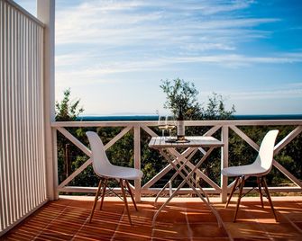 A Serenada Enoturismo - Grândola - Balcony