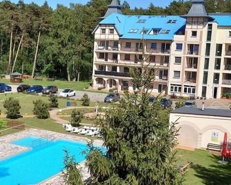 Apartment close to the beach, summer pool - Łukęcin