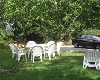 Apartment in farmhouse Renovated 2009 Terrace Morbihan, garden - Arradon - Innenhof