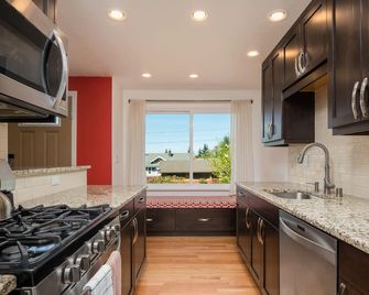 Seattle Vacation Home: The Autobahn - Seattle - Kuchnia