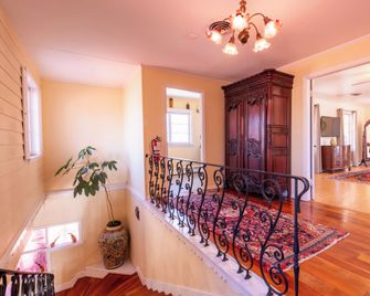 Casa Blanca Inn and Suites - Farmington