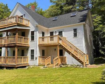 Alpine Suite - Walk to Lake Sunapee and Restaurants - Sunapee - Building