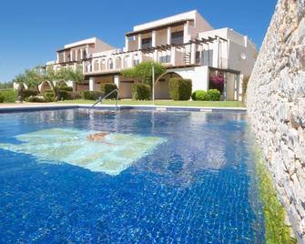 Geranio Les Oliveres - El Perello - Pool