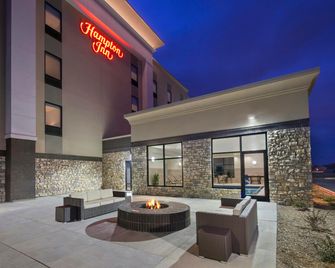Hampton Inn by Hilton Sikeston - Sikeston - Edificio