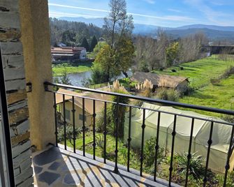 Quinta do Rio Alva and Glamping Lodges - Fontão - Balcony