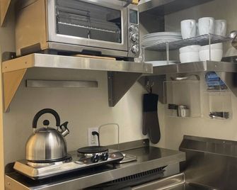 Lovely Country Experience with Private 2 Bedroom Bath and Kitchenette -Tehachapi - Tehachapi