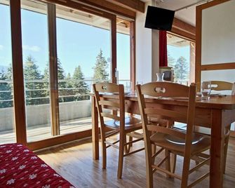 Sunny apartment in Chamrousse, near shop - Chamrousse - Sala de jantar