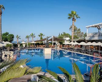 Golden Beach Resort & Spa - Turgutreis - Pool