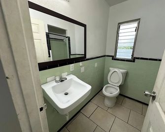 Antigua Motel By OYO Tampa Us - 41 - Tampa