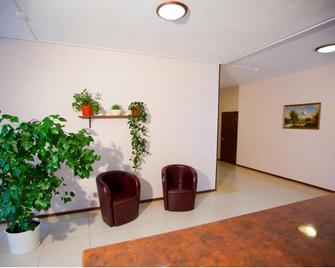 Dobrye Traditsii Hotel - 克拉斯諾達爾 - 大廳