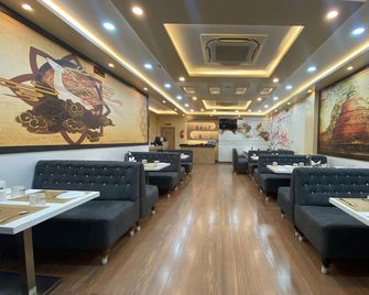 Hotel Mahal - Arāmbāgh - Restaurant