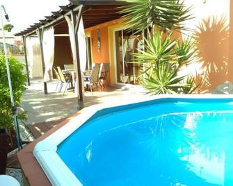 Casa 115 - Callao Salvaje - Bazén