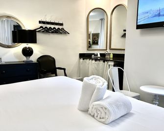 تشارم - بروفينستون - غرفة نوم