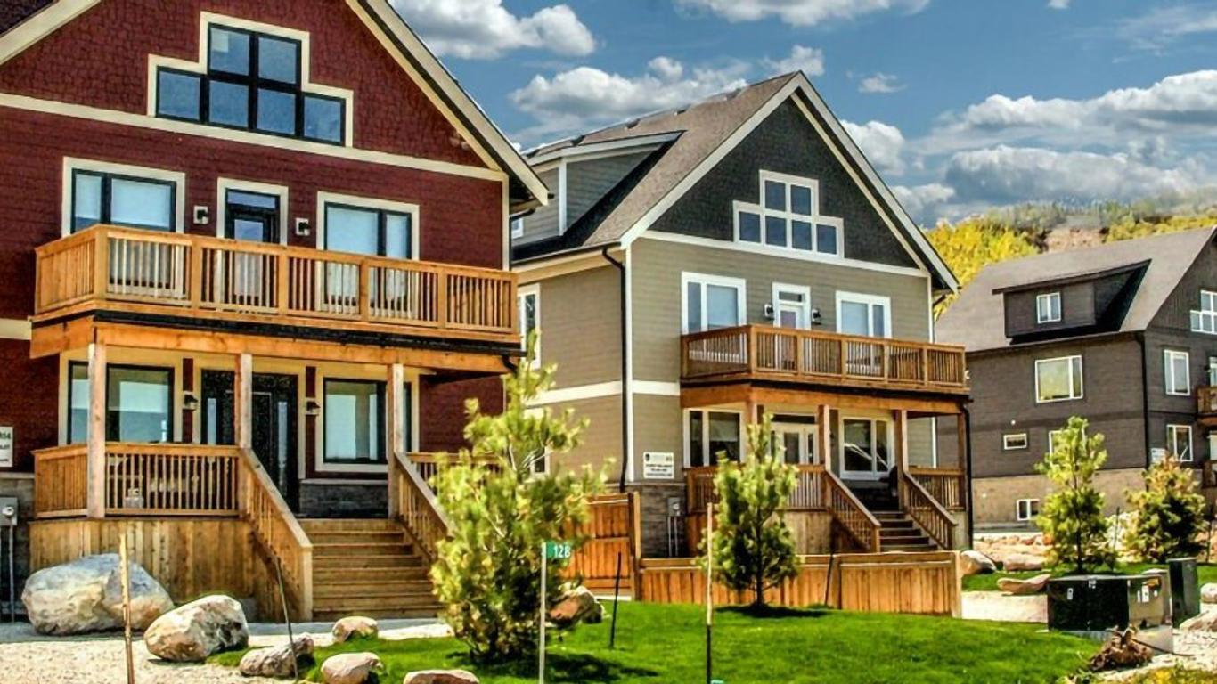 Tyrolean Village Resorts At Blue Mountain