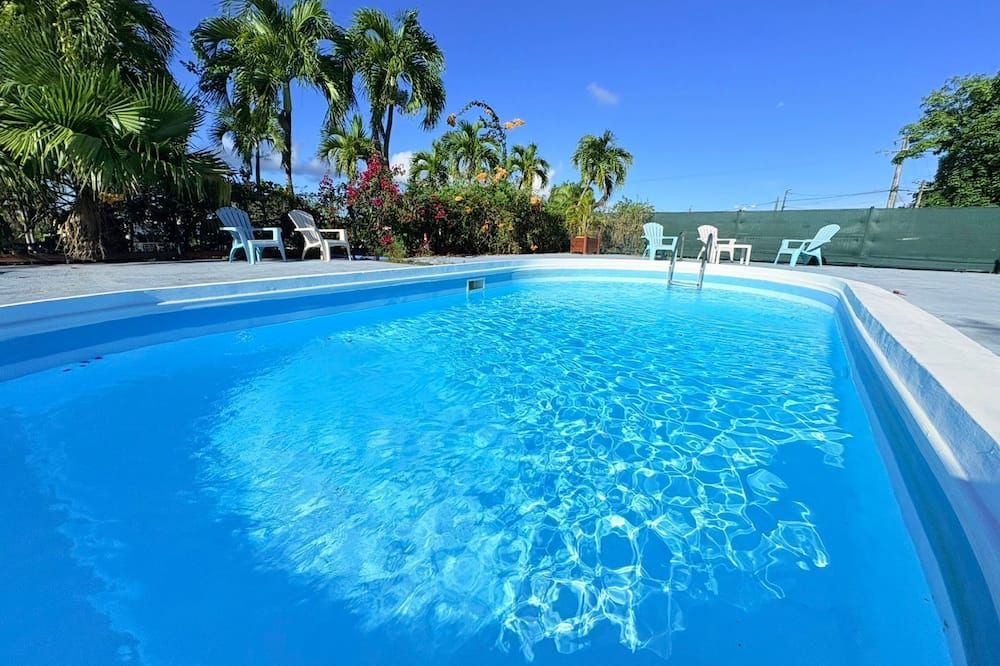 Ilet Soleil 5 Minutes From The Beach! Lovely Terrace For Lounging - Sainte-Anne - Zwembad