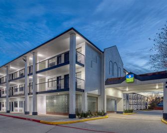 SureStay by Best Western Spring North Houston - Spring - Budova