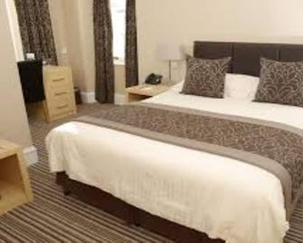 The Burnett Arms Hotel - Banchory - Спальня