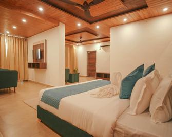 Tapovan Resorts - Kasauli - Спальня