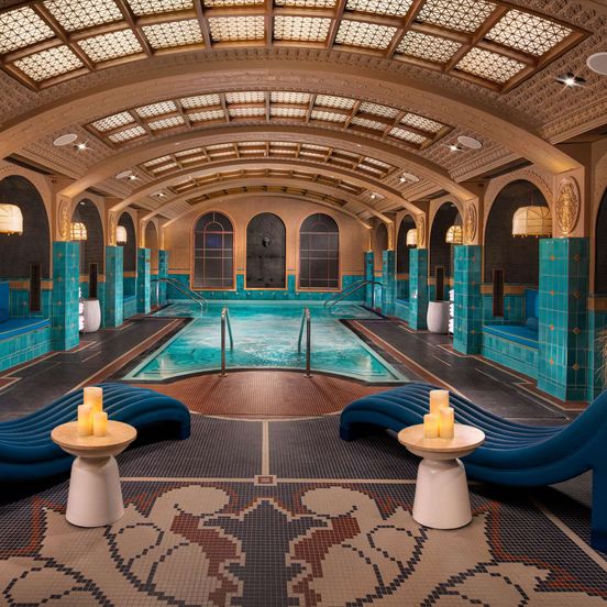 Bedroom view of Virgin Hotels Las Vegas, Curio Collection by Hilton