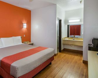 Americas Best Value Inn & Suites Humble - Humble - Slaapkamer