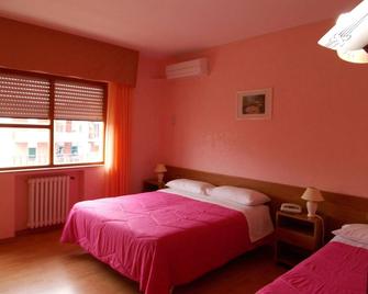 Hotel Maremonti - Vico del Gargano - Camera da letto