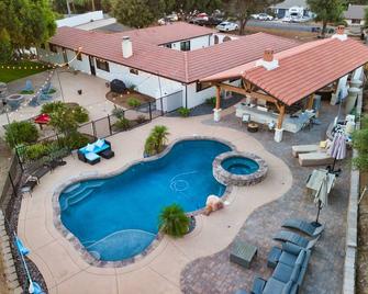 Luxurious Mountain Estate with Exclusive Private Casita, Unparalleled Privacy - Jamul - Pool