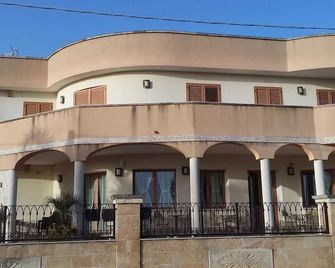 B&B Arcobaleno - Salve - Budova