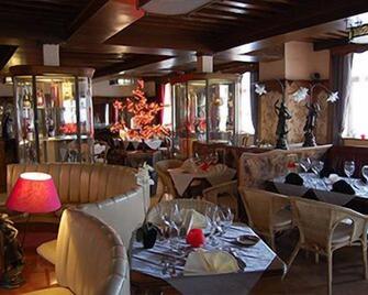 Hotel De La Poste - Saulieu - Restaurante