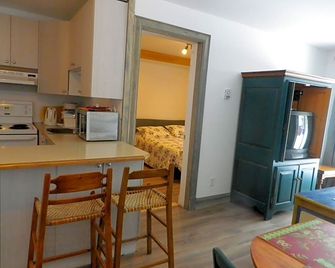 Auberge La Seigneurie Valcartier - Saint-Gabriel-de-Valcartier - Kitchen