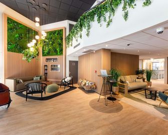 Mercure Grenoble Centre Porte Des Alpes - Grenoble - Building
