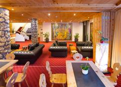 Sport & Wellness Hotel San Gian St Moritz - St. Moritz - Lobby